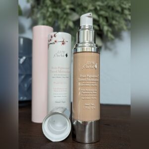 100% Pure Fruit Pigmented Tinted Moisturizer